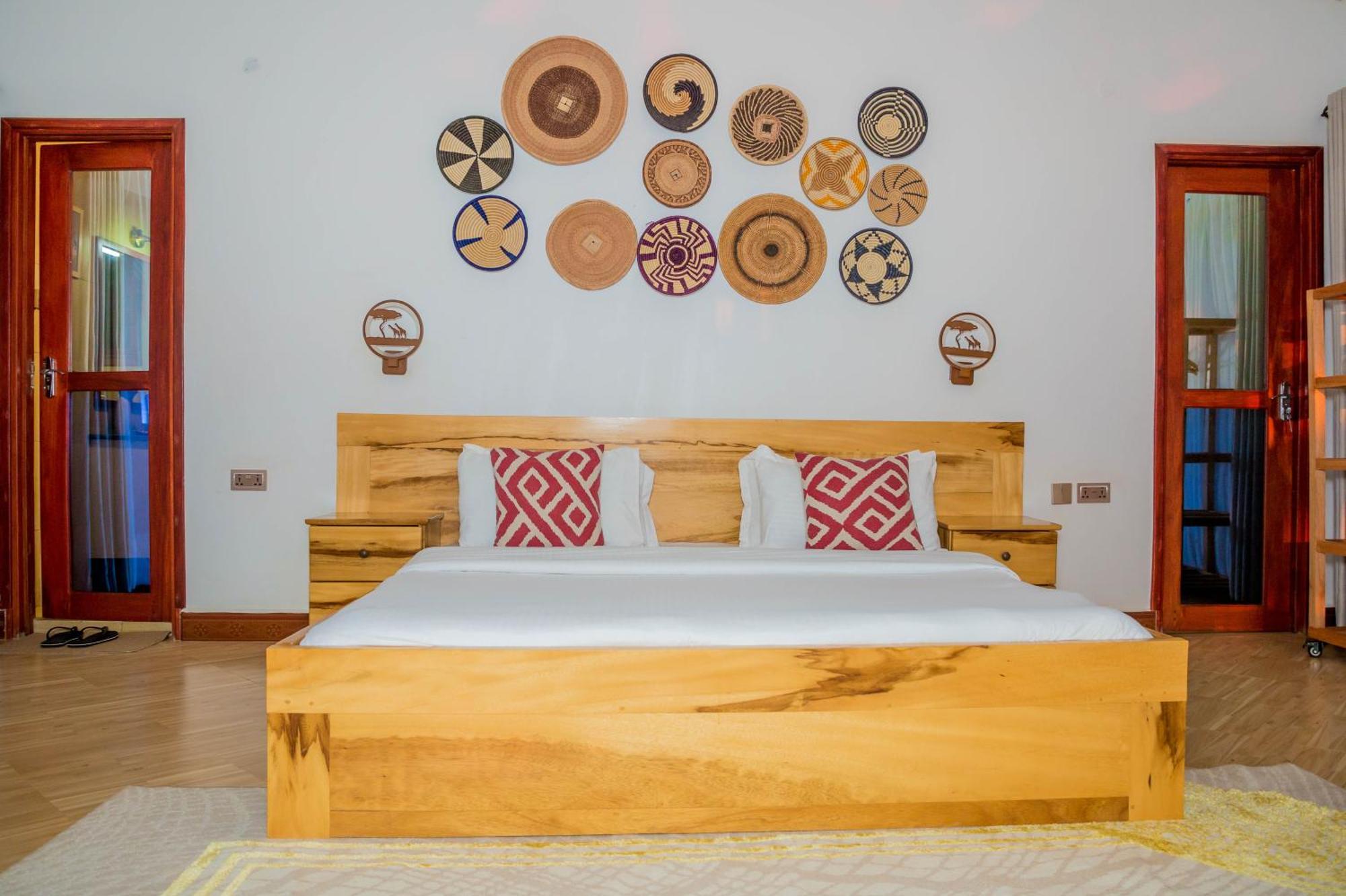 Shose Farmhouse Chalets & Campsite Moshi Zewnętrze zdjęcie